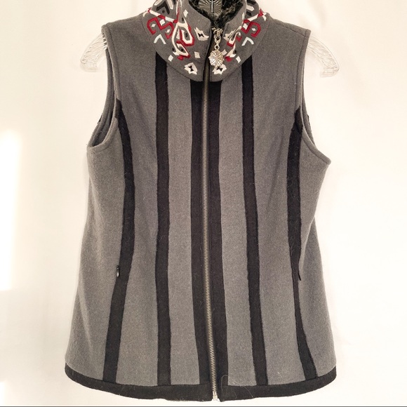 Icelandic Design Gray Wool Vest Women Size Small - Picture 11 of 16